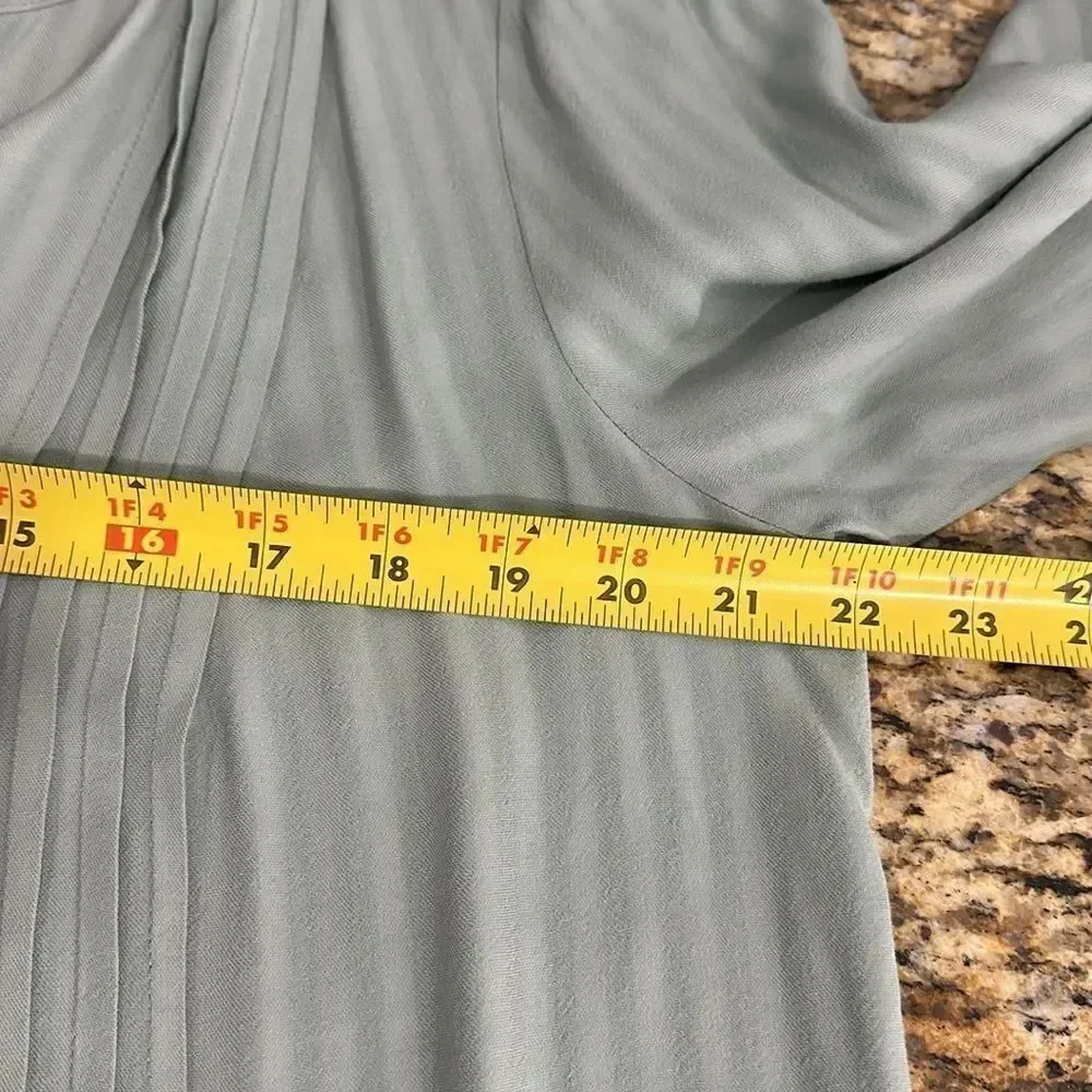 J. Jill Sage Green Pleated Pintuck Popover Long Sleeve Tunic Top Size MP